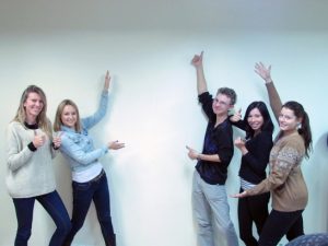 03-love-unites-the-world-atlasnet-12-s_547_410_100