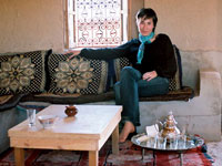 Vene ja hispaania keele õpetaja.
Granada Ülikool (Hispaania), Magistrikraad hispaania kirjanduse erialal.