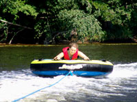 Учительница эстонского языка в школе Atlasnet.
Училась в Tallinna Pedagoogikaülikool, Jyväskylä ülikool.